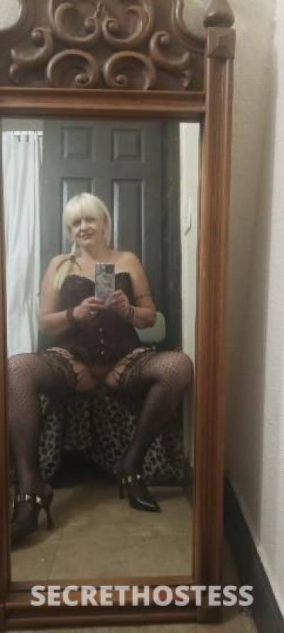 Lora 53Yrs Old Escort Tampa FL Image - 5