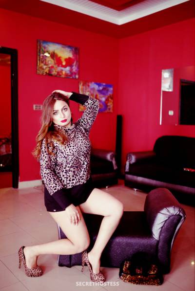 31 year old Escort in Dubai Nisha, Your Sex Toy Escort
