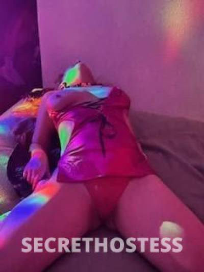 40 year old American Escort in Everett WA Redhead? Strawberry Blonde? specials right now!!??INCALL? 