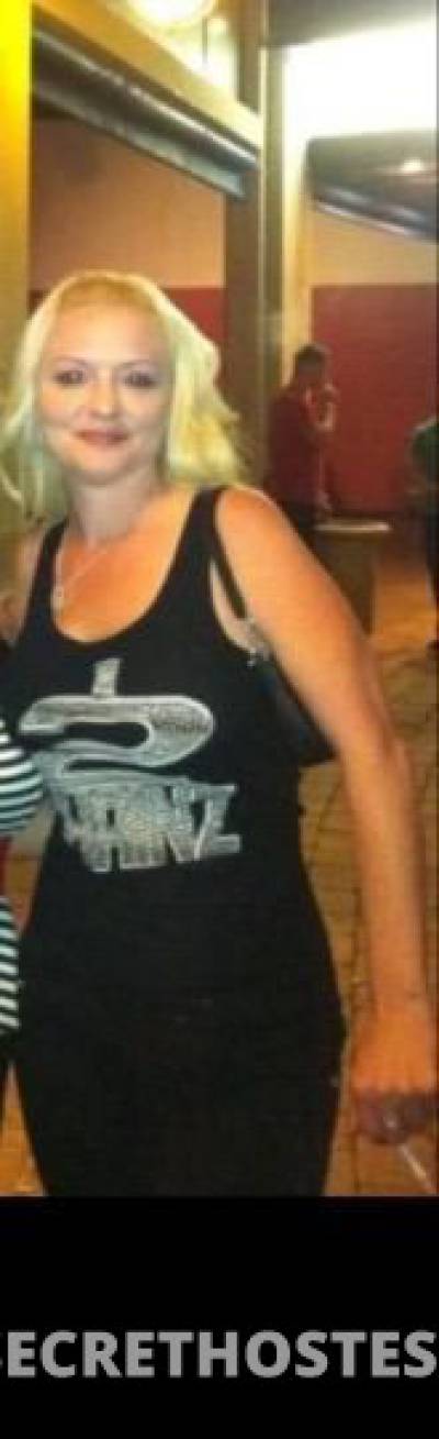 36 year old Escort in Toledo OH Blonde Bombshell