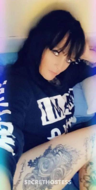 44 year old Escort in Townsville Did u want to go to heaven coz I have the right spot for u 