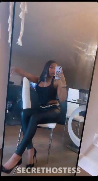 24 year old Escort in Bend OR sexiiiiii millieeee???the head doctor