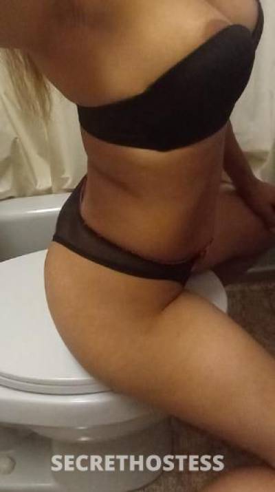 I am available I make outings calls I do a threesome BBBJ  in Miami FL