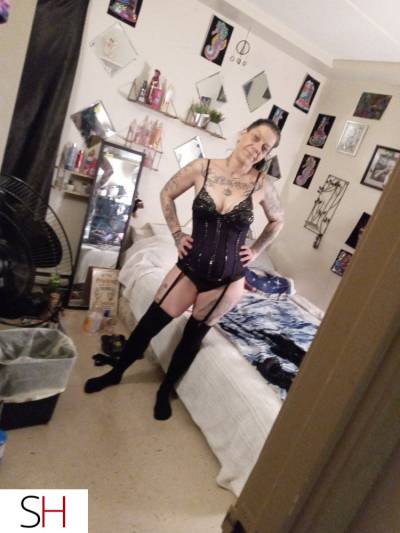 46Yrs Old Escort 172CM Tall Winnipeg Image - 1