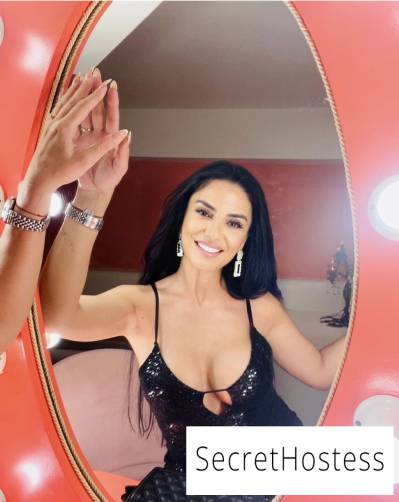 30 Year Old European Escort Bern Black Hair Brown eyes - Image 3