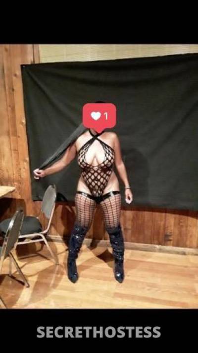 30 year old Escort in Charlotte NC come play in this tight wet kitty