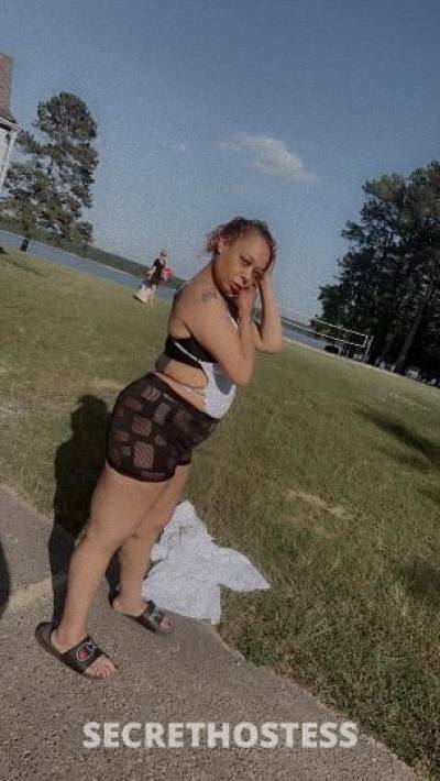 40 year old American Escort in Raleigh-Durham NC incalls amd outcalls domt waste my time becaus im mit hwre 