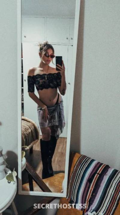23 year old Australian Escort in Banksmeadow Sydney Vids and snaps for rewards - age 23 Australian – 23 – 23