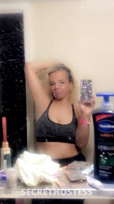 47Yrs Old Escort Cleveland OH Image - 1