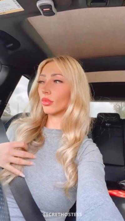 38 year old Escort in Akron OH Hi i'm not in the hook up culture if u seek a long term