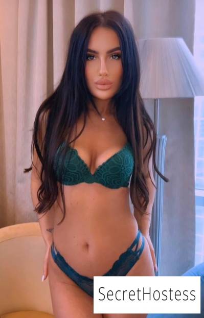25 year old European Escort in Bucharest Carllytta