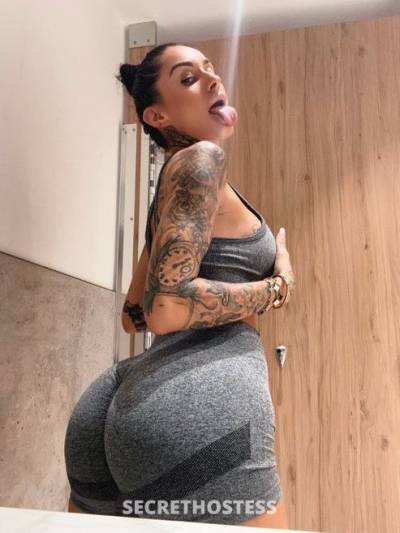 26 year old Escort in Long Beach CA I’m available for both Incall and outcall hookup hmu 