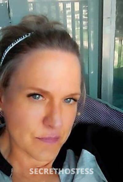 45 year old Escort in Denver CO Lifes too short to settle for less than perfect