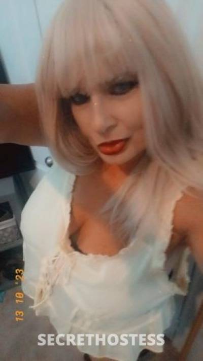 49 year old Escort in College Station TX MATURE SQUIRTER for TOE CURLING BODY-TINGLING EXPLOSION