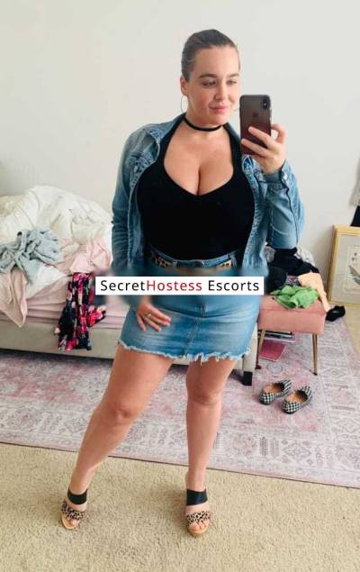 28 Year Old Thai Escort Chicago IL - Image 2