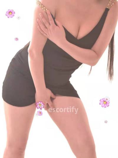 22 Year Old Chinese Escort Auckland - Image 5