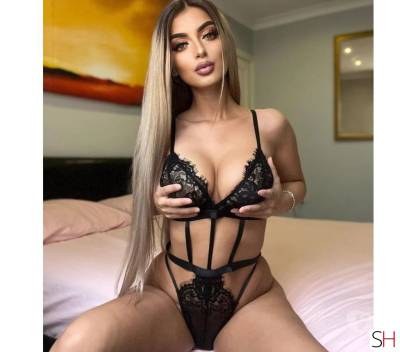 21 Year Old Escort Dublin Blonde - Image 2