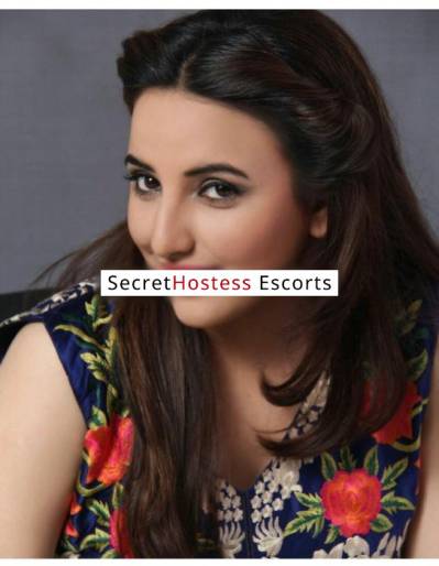 25 Year Old Pakistani Escort Muscat - Image 1