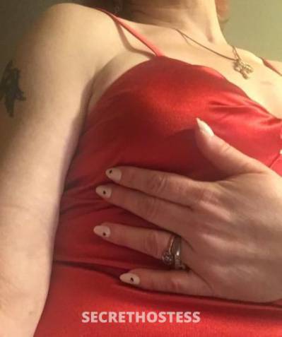 28 year old Escort in Desmoines IA Out calls 4 best slob of ur knob