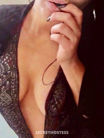 26 Year Old European Escort Christchurch Dark Hair Green eyes - Image 4