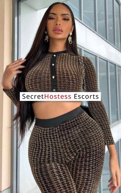 22 Year Old African Escort Medina - Image 5