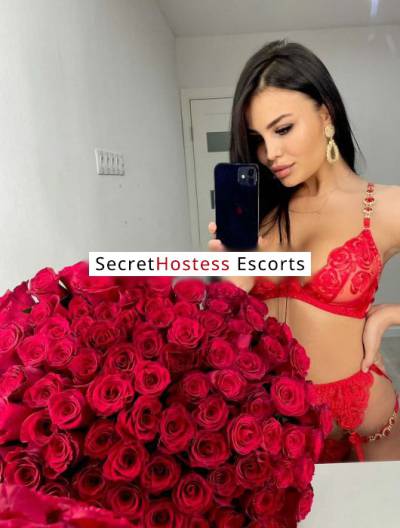 22 Year Old Escort Jeddah Brunette - Image 2