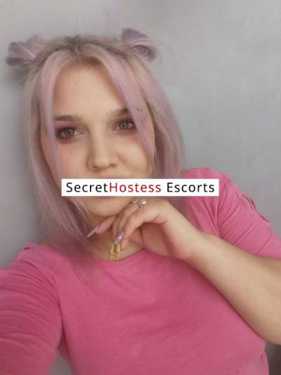 23Yrs Old Escort 54KG 158CM Tall Brasov Image - 1