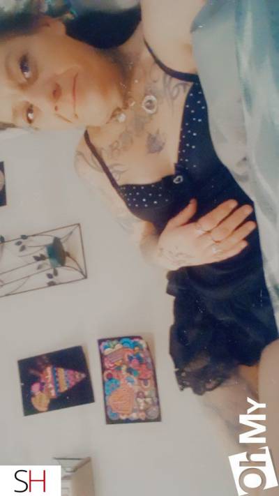 46 year old Caucasian Escort in Winnipeg Candi
