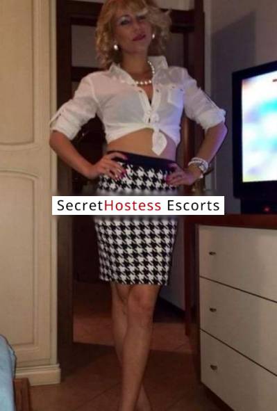 27 Year Old Romanian Escort Vienna - Image 2