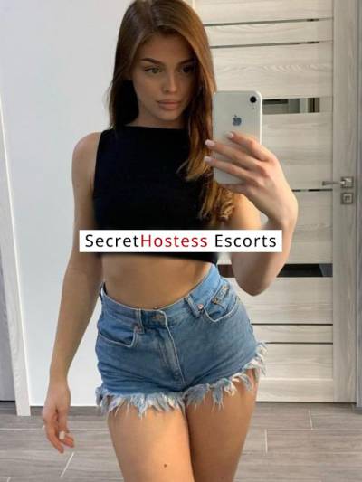 21 Year Old Romanian Escort Dubai - Image 6