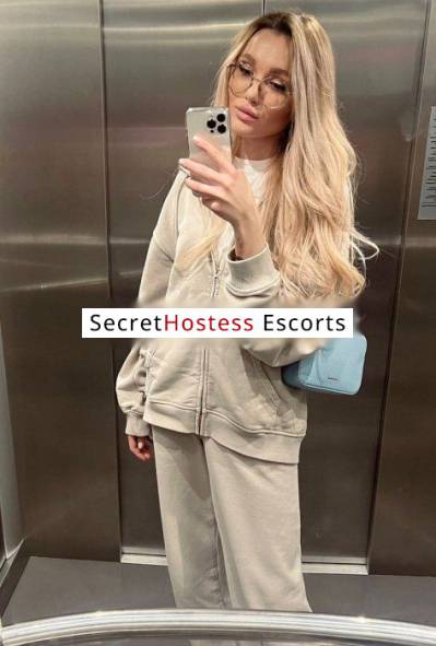 22 Year Old Ukrainian Escort Berlin Blonde - Image 4