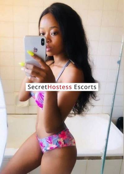 23Yrs Old Escort 41KG 137CM Tall Mahboula Image - 1