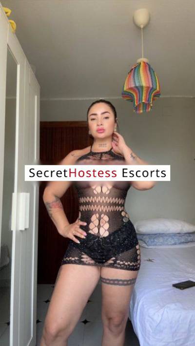 25 Year Old Colombian Escort Split - Image 2