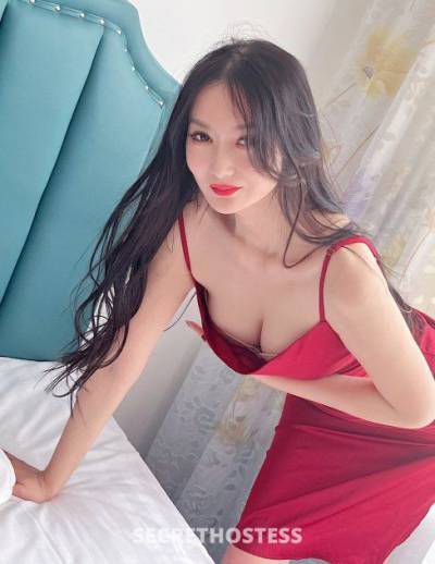 26 Year Old Asian Escort Los Angeles CA - Image 1