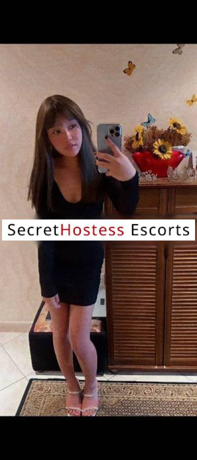 20Yrs Old Escort 50KG 160CM Tall Dubai Image - 2