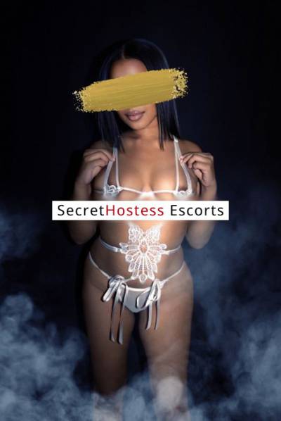 22 Year Old Dominican Escort Montreal Brown eyes - Image 3