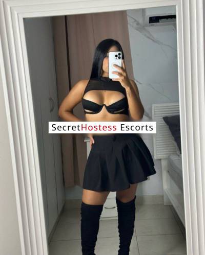 25Yrs Old Escort 55KG 155CM Tall Split Image - 3