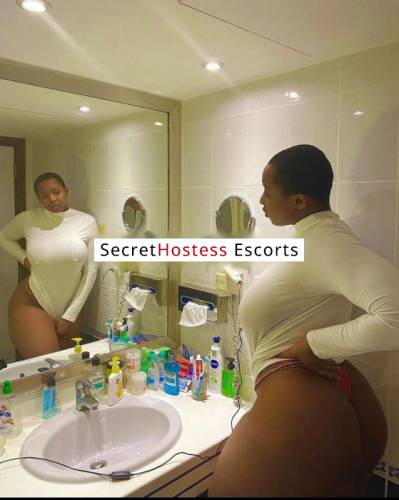 25Yrs Old Escort 42KG 133CM Tall Accra Image - 3