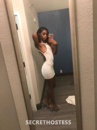 22 year old Escort in Jackson MS wet ? pussy