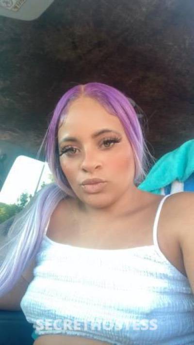 23 year old Escort in Knoxville TN the loving and careing queen that loves money and weed