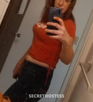 COME RELAX WITH THIS SEXY HOT REDHEAD AND GET A MASSAGE.... in Pittsburgh PA