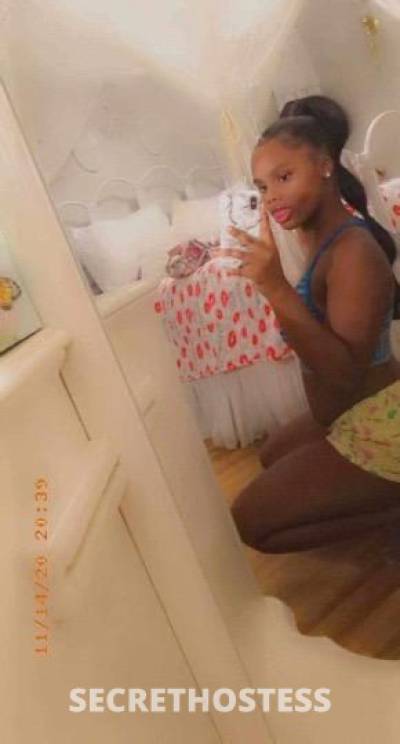 22 year old American Escort in Memphis TN funsize sexy asl petite and always creamy and wet incalls &