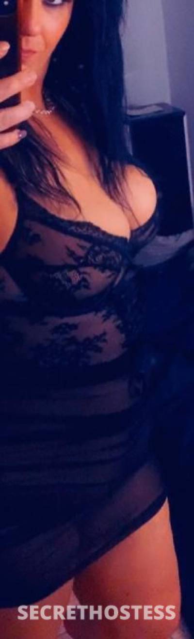 33 year old Escort in Alexandra Mackay Submissive milf