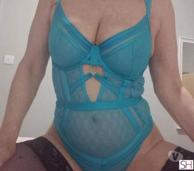 Magical Massage with Super Sexy Mature Masseuse, Independent in West Midlands