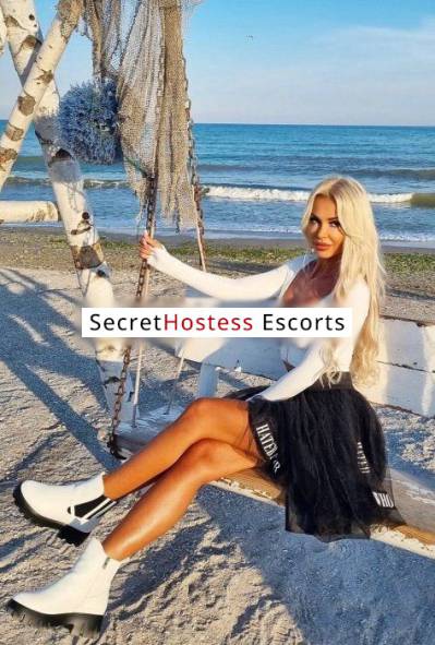 25 Year Old Ukrainian Escort Milan Blonde - Image 3