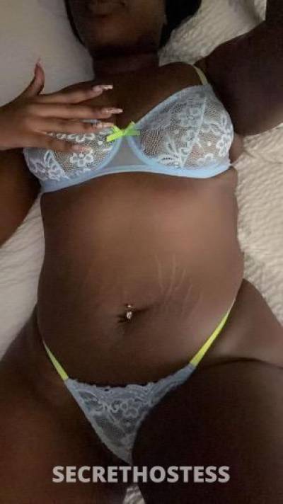 Tall, natural, curvy, clean and sexy slim thick ebony in Minneapolis MN
