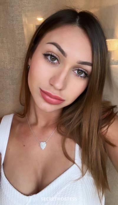 25 year old Escort in Ottawa I’m Available