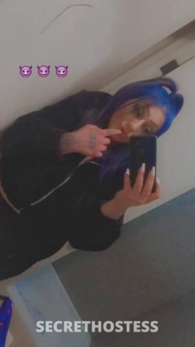 27 year old Italian Escort in Racine WI The best time of the year to be a ho ho ho and get a blow 