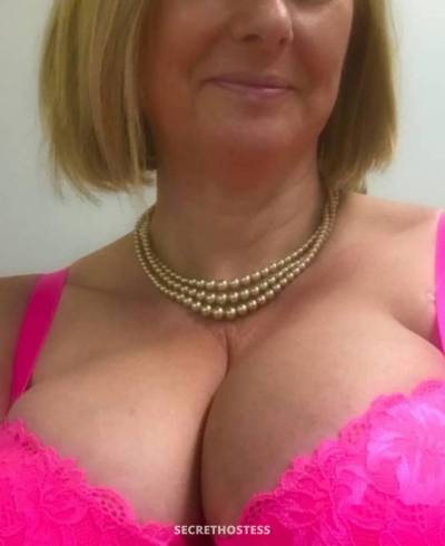 Lisa 55Yrs Old Escort Montreal Image - 1