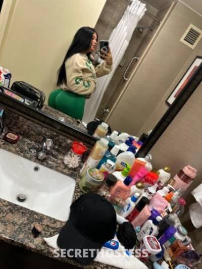 23 year old Latino Escort in Charlotte NC Chica latina disponible